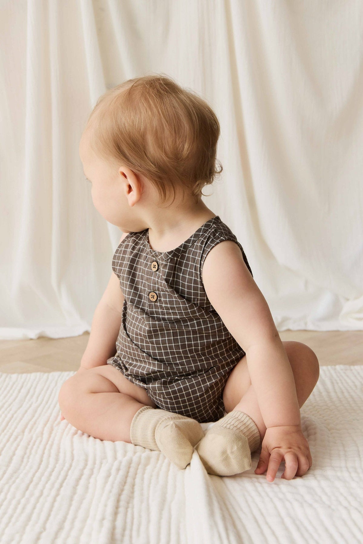 Biologisch Katoenen Archie Speelpakje - Coffee Grid - Arlina kinderkleding